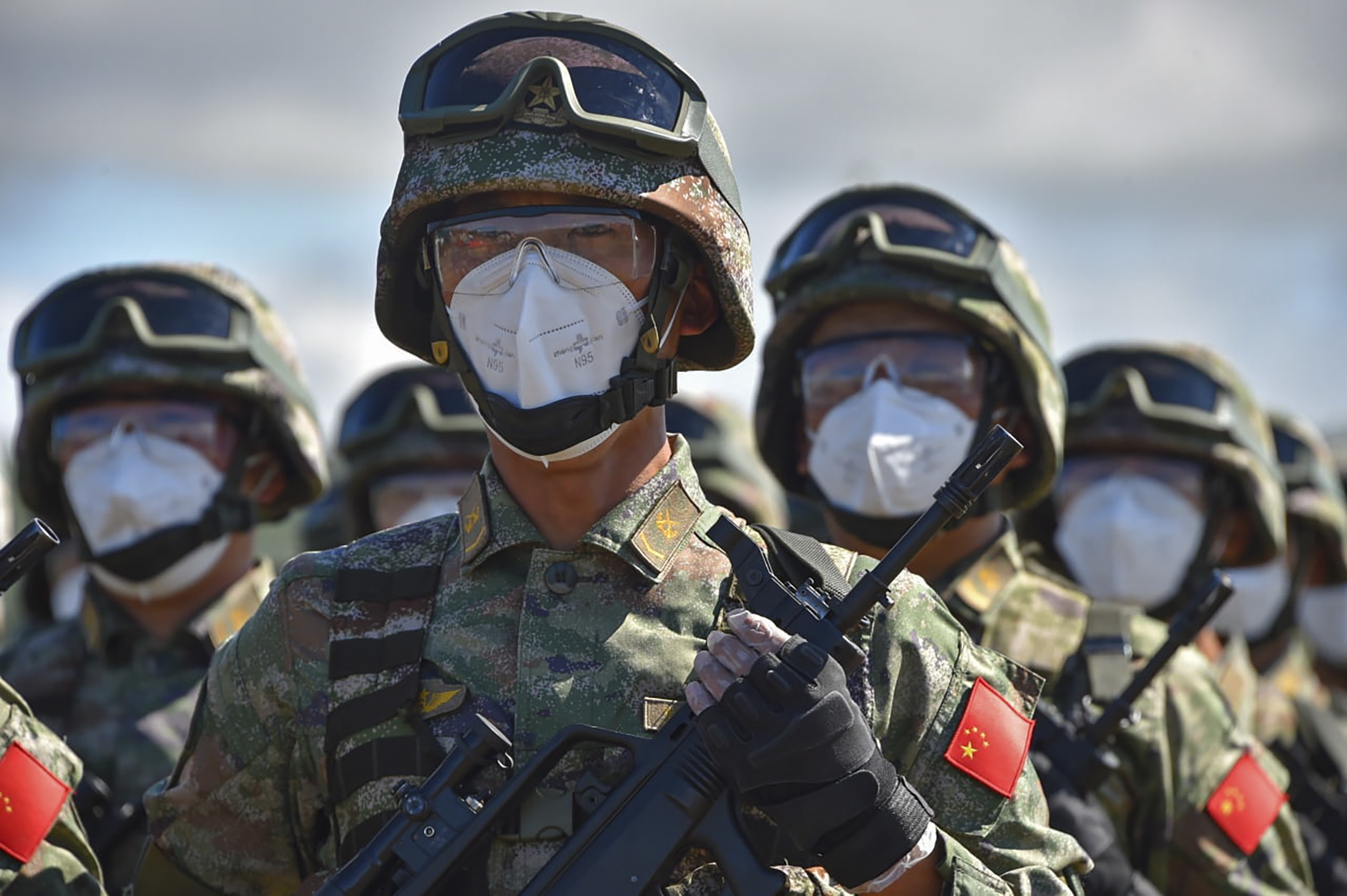 Soldados chinos en la apertura de las maniobras militares Vostok 2022.