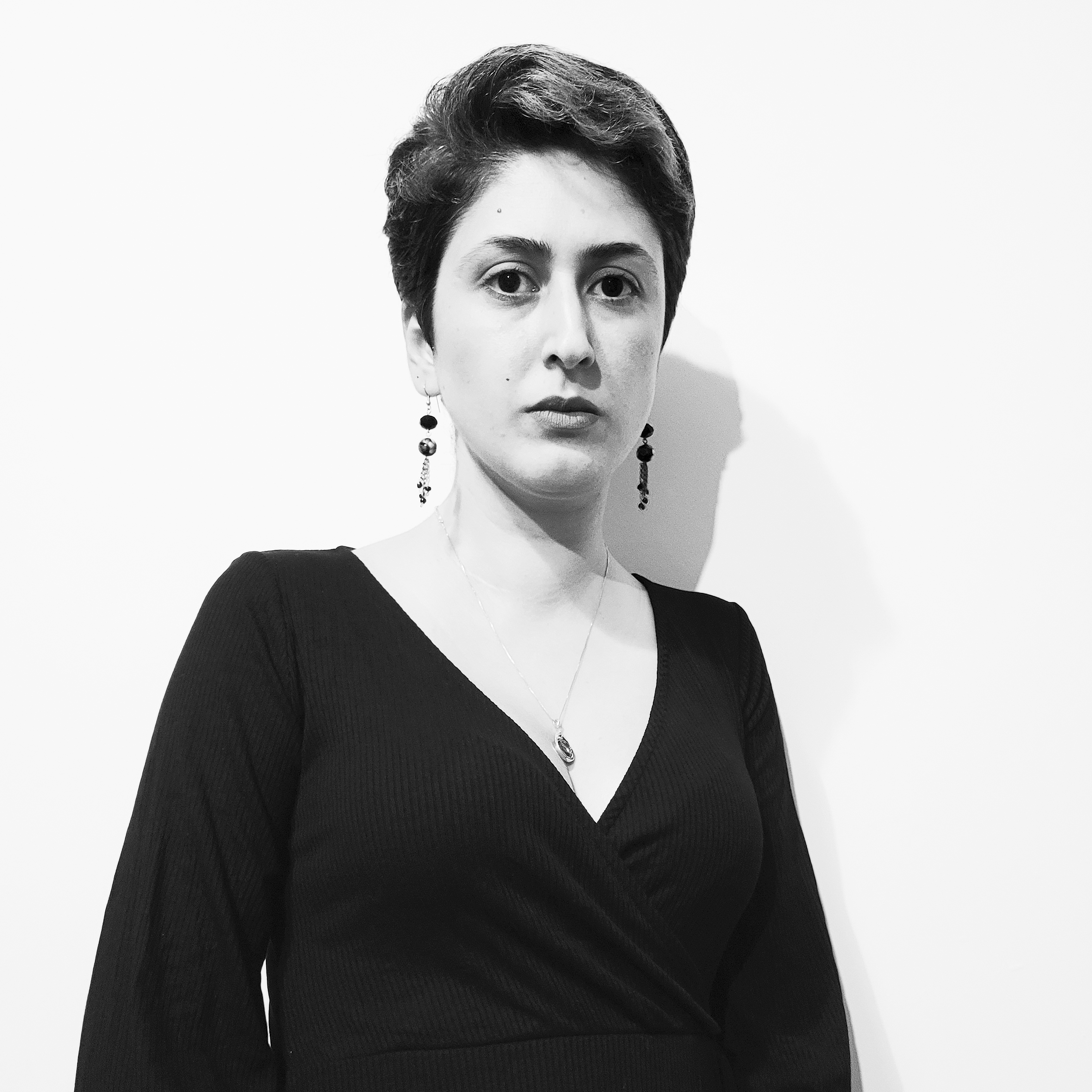 Mahya Ostovar, activista iran