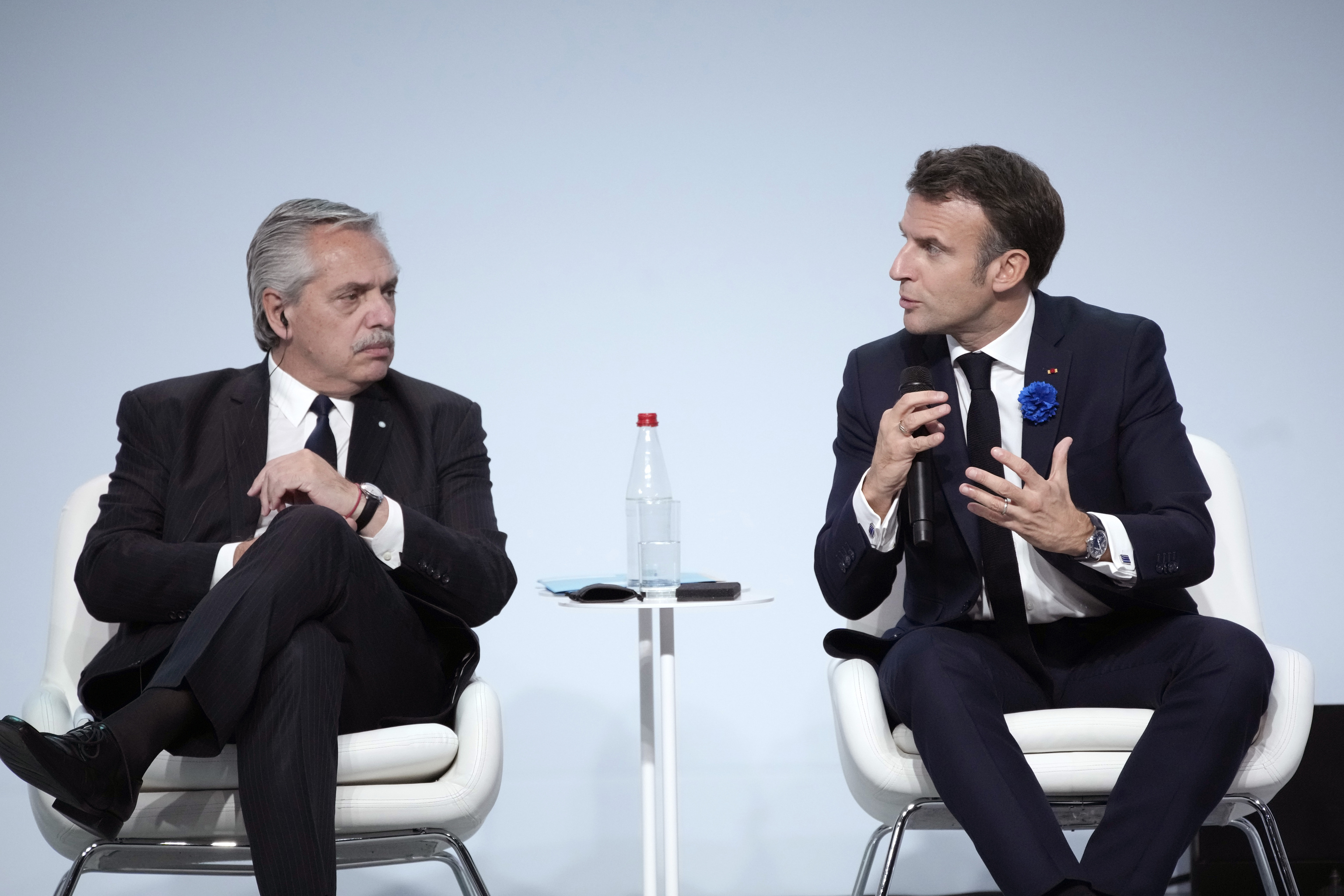 Emmanuel Macron, junto con el presidente argentino, Alberto Fern