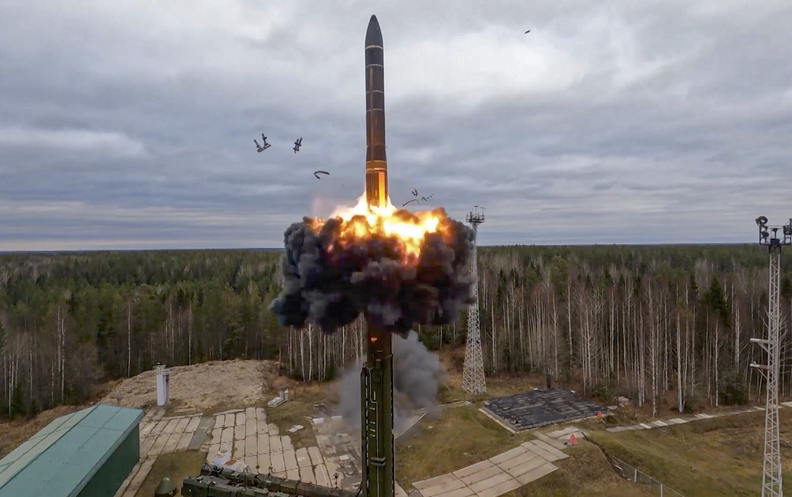 Lanzamiento de un misil con capacidad nuclear en Plesetsk (Rusia).