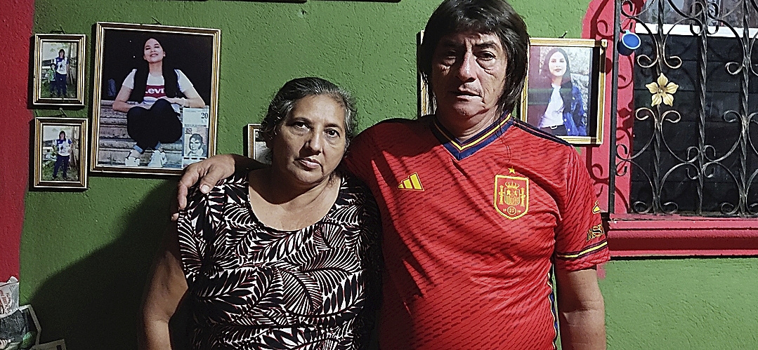 Los padres de Nancy Paola, en Granados.