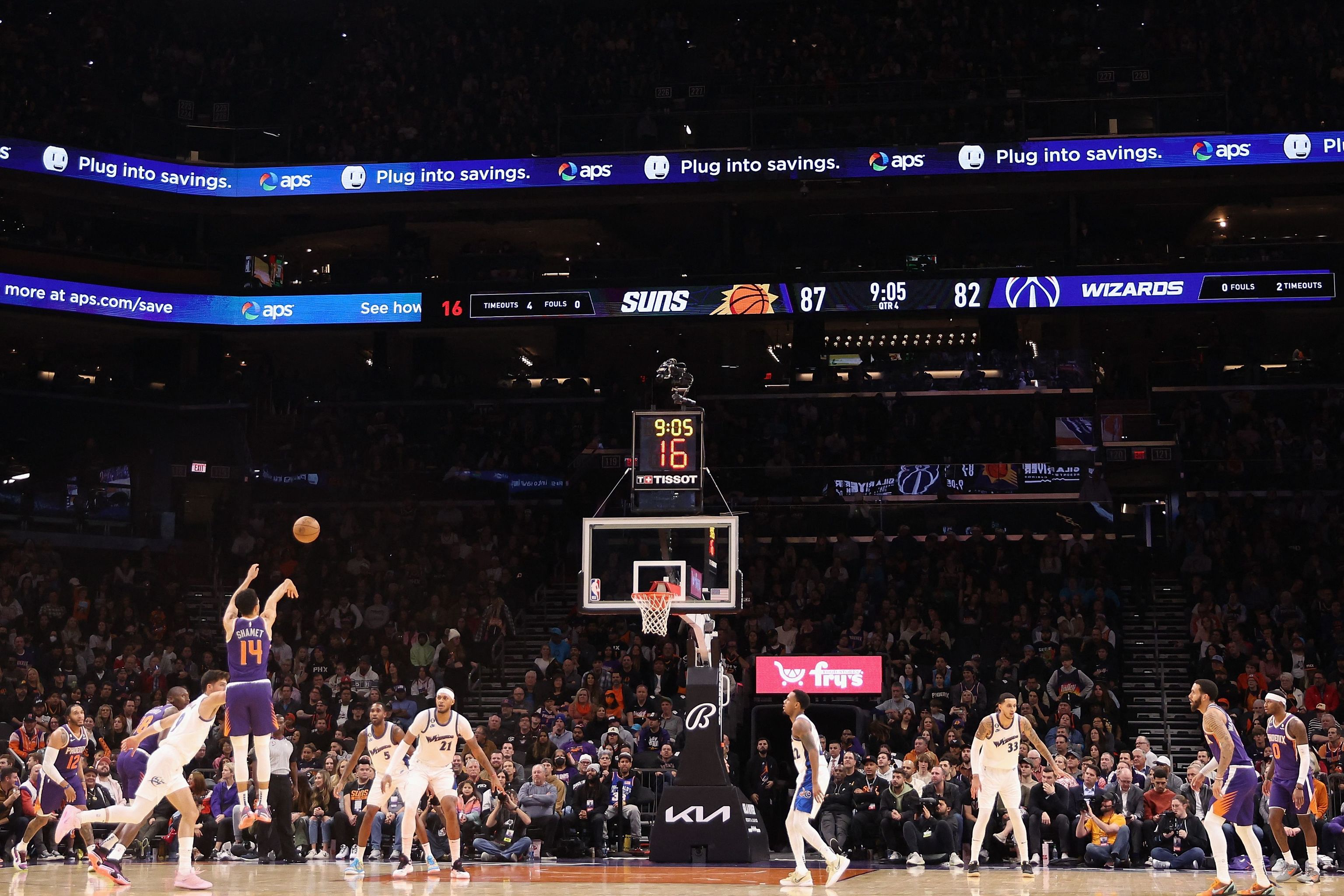 Partido entre los Suns y los Wizards.