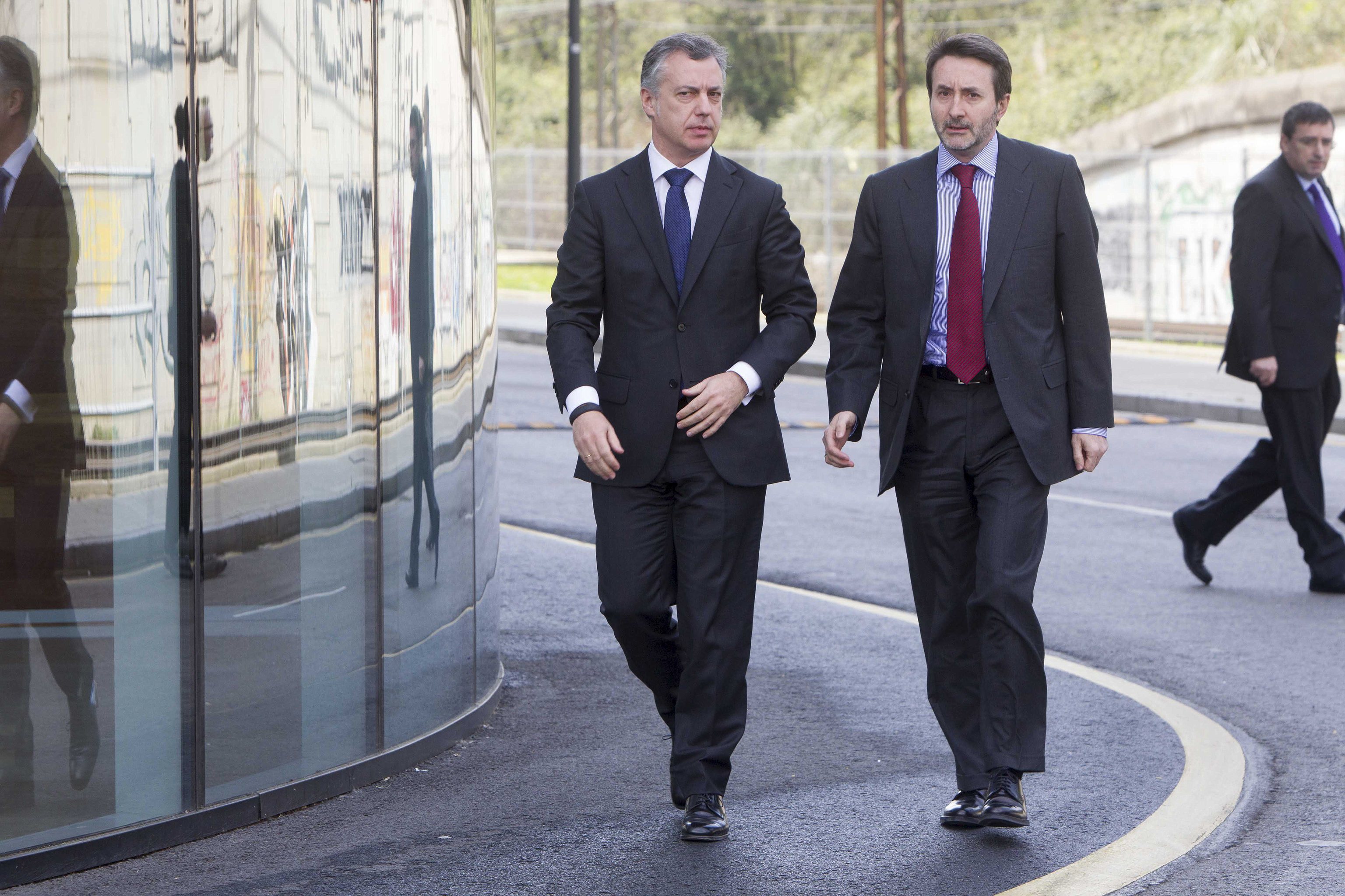 El lehendakari Urkullu y el consejero delegado de Repsol Josu Jon Imaz en un encuentro mantenido en Bilbao.